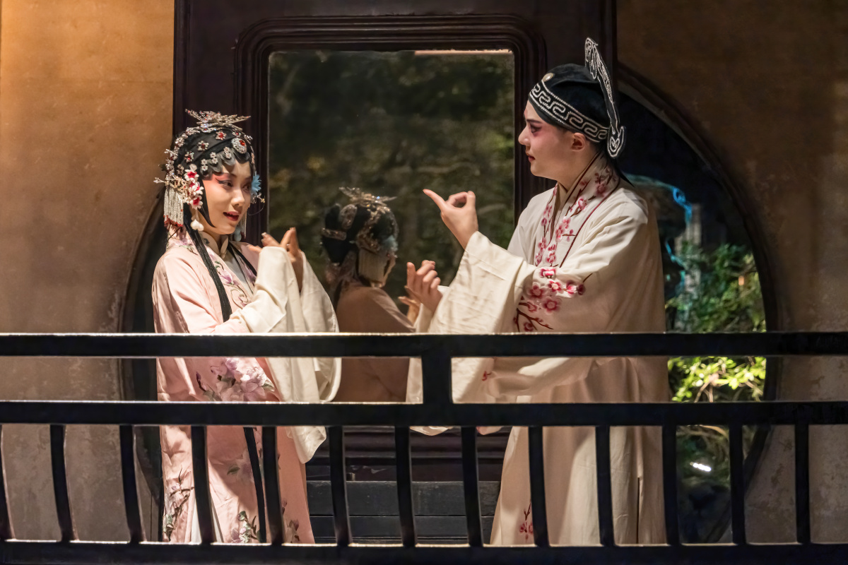 苏州吴江同里退思园夜游昆曲牡丹亭表演