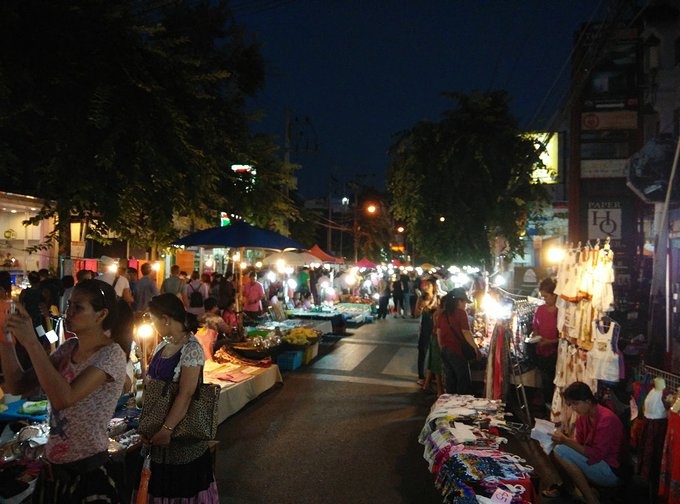 夜市景色别有风味