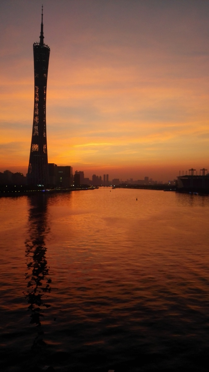 日落的广州塔