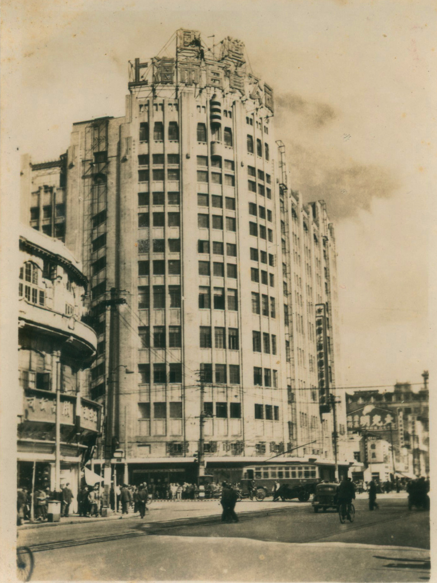 穿越到上世纪五十年代的上海一组老照片1上海的朋友认得出哪是哪儿吗