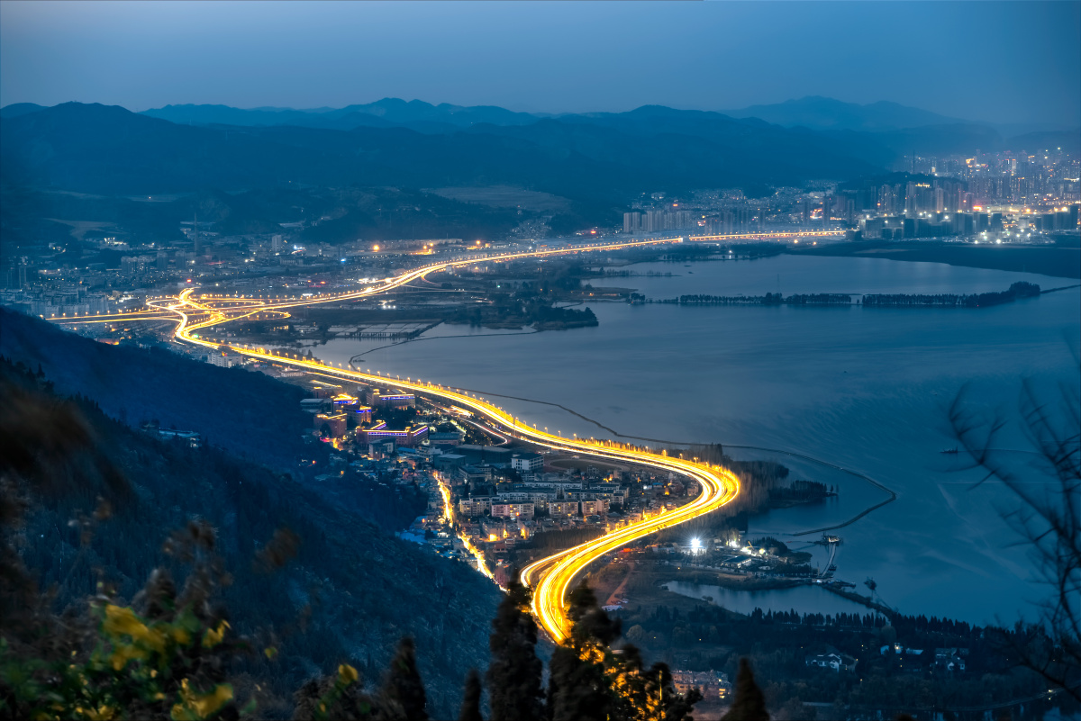 1/162_del_昆明13860滇池#西山#公路灯光车轨旅行#景点夜景城市