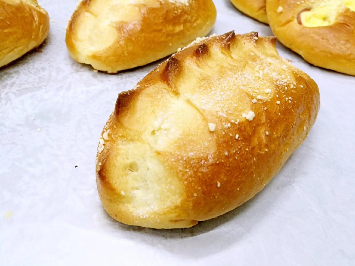 新鲜出炉的面包