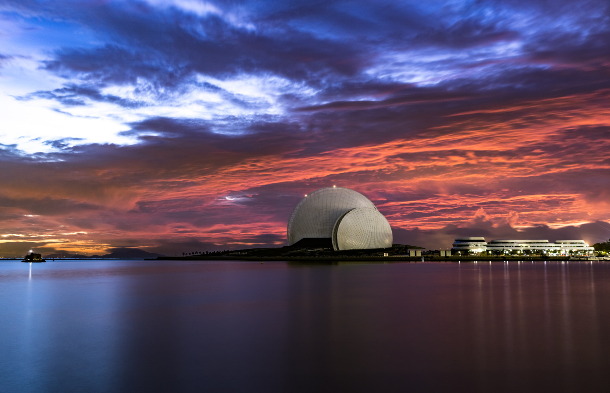 珠海日月贝歌剧院日出朝霞