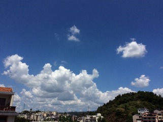 B557B2E0-EA72-4E74-A32F-C81D6D78D51B/L0/001