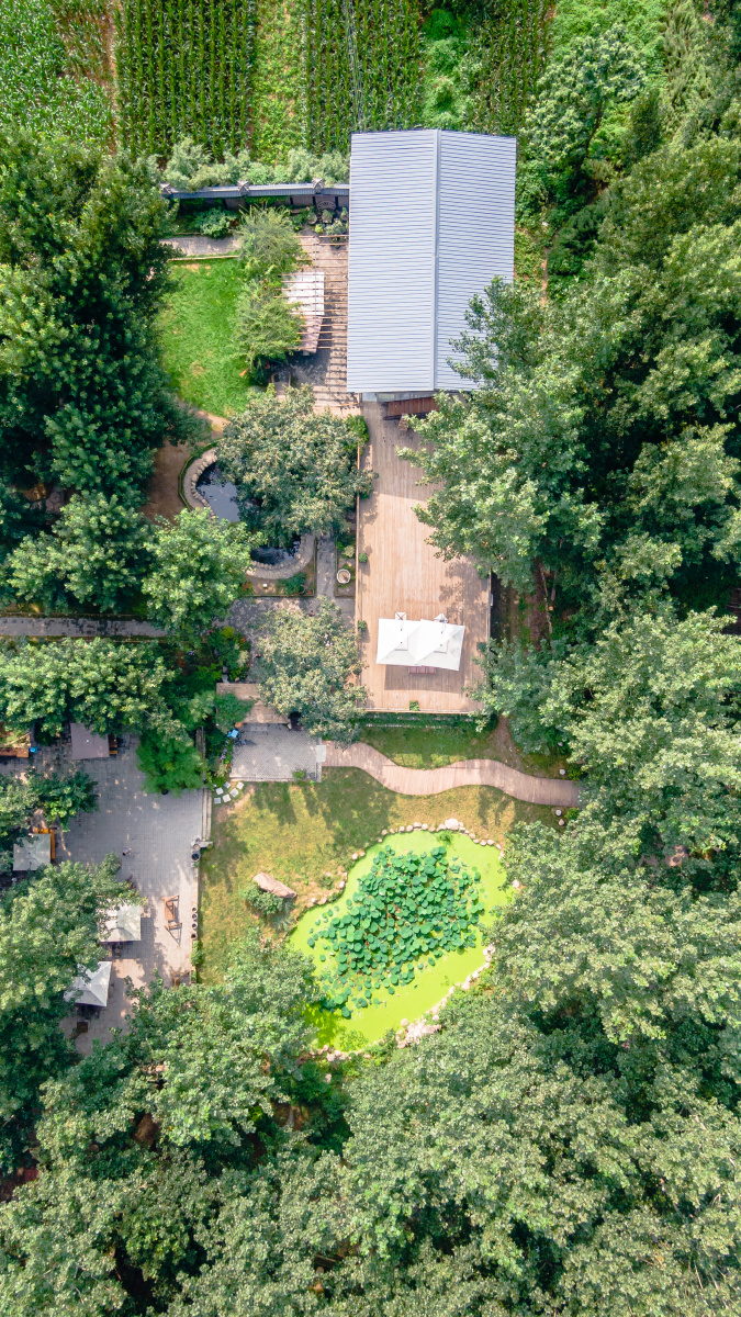 西安秦岭山下林间山庄