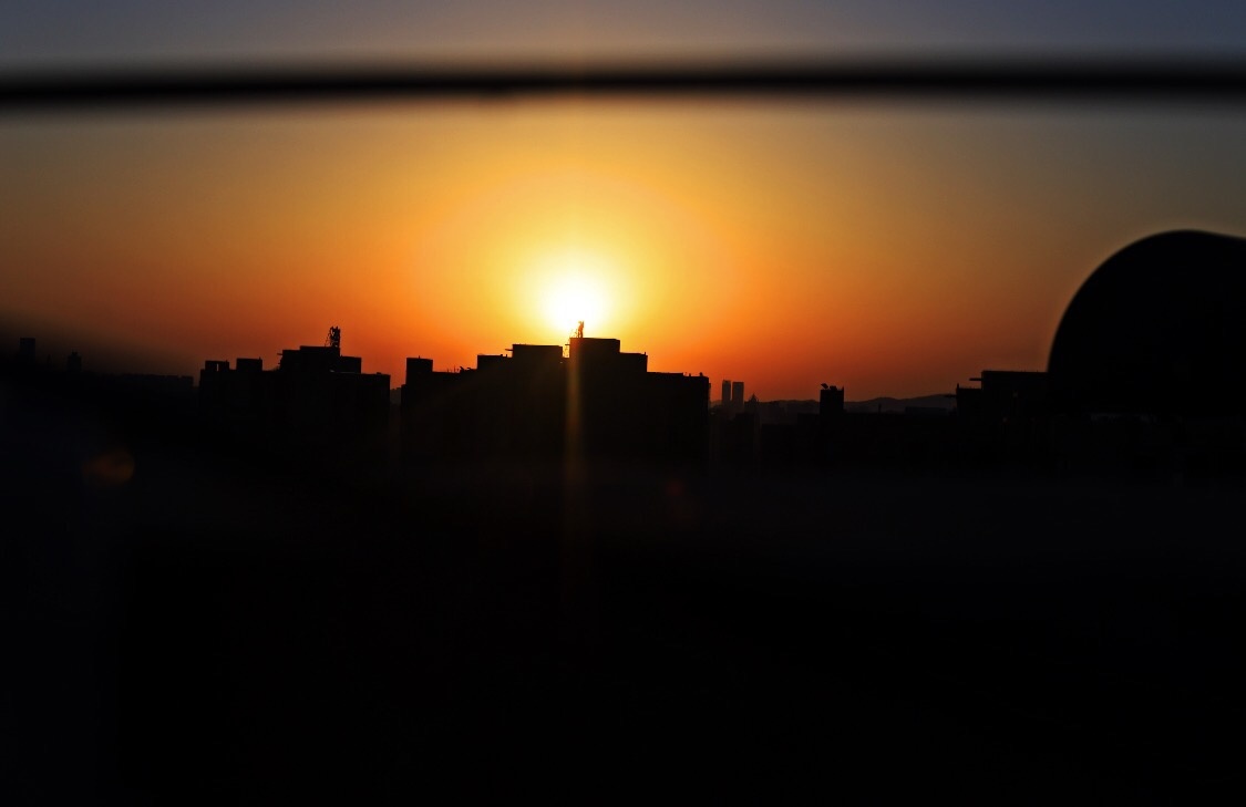 生活是晨起暮落日子是柴米油盐比起浪漫我更喜欢烟火气的平淡与真实