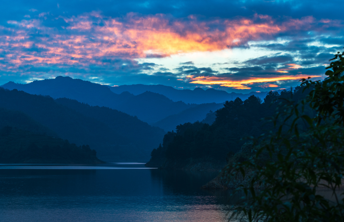 东江湖桃花岛晨光