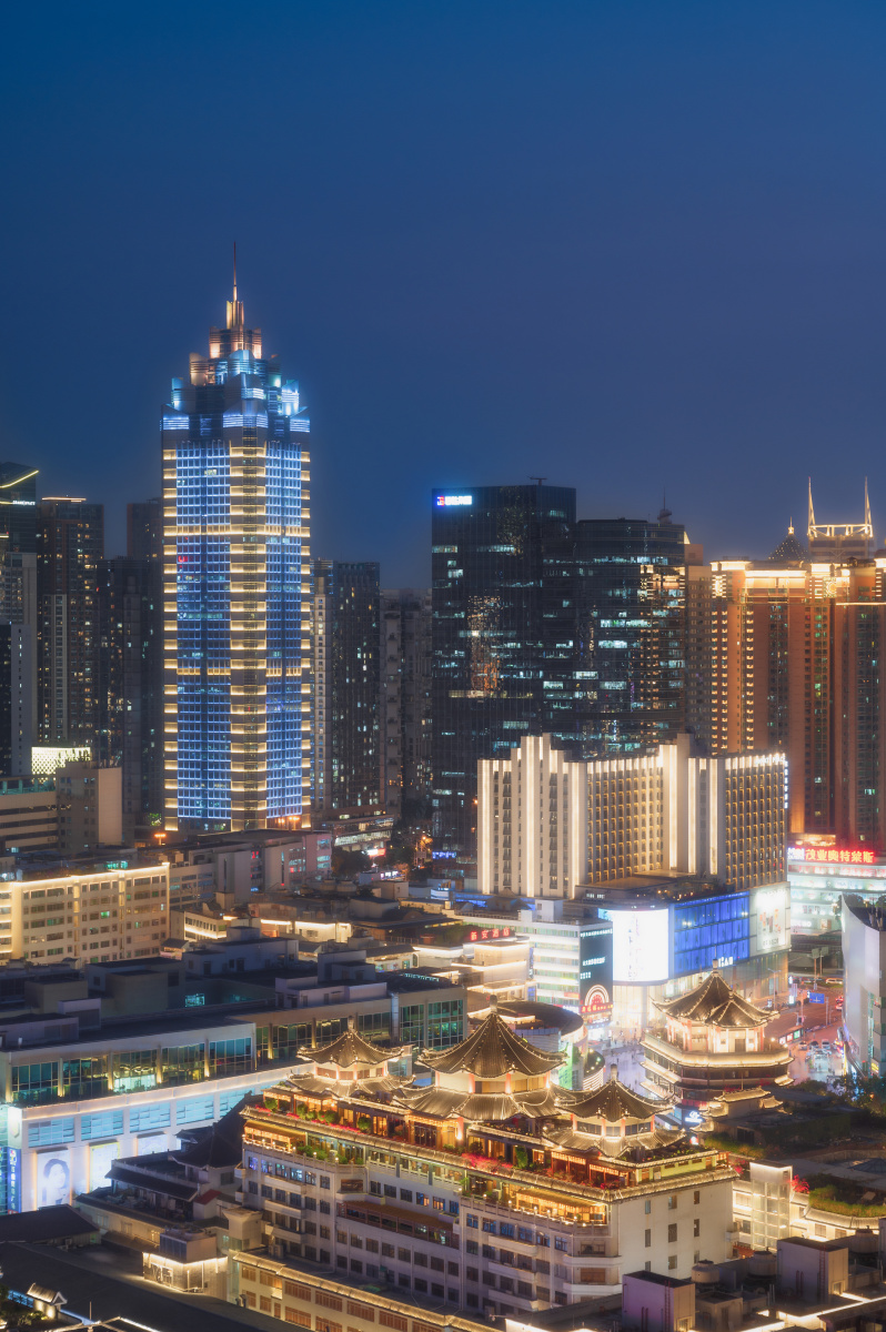 深圳繁华商业街 东门