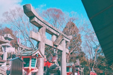 001
