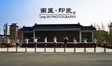 顺德校区正门.jpg