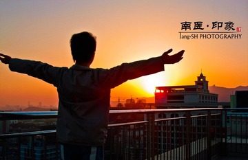 拥抱梦想.jpg