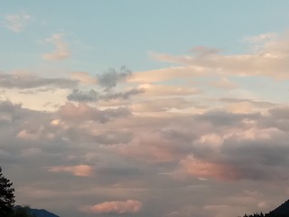 115084