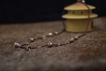 664087