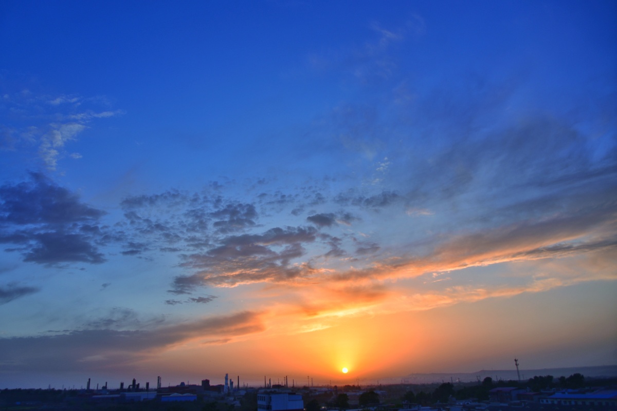 就只有夕阳和天空可拍了啊