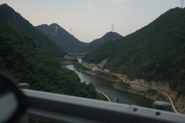 DB303274-B1CC-4372-888A-28A1F423CDF8/L0/001