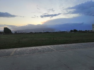 567027