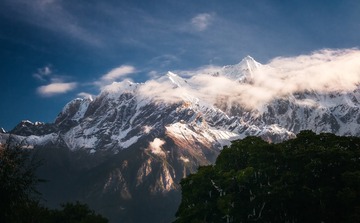 羞露端倪（南迦巴瓦））