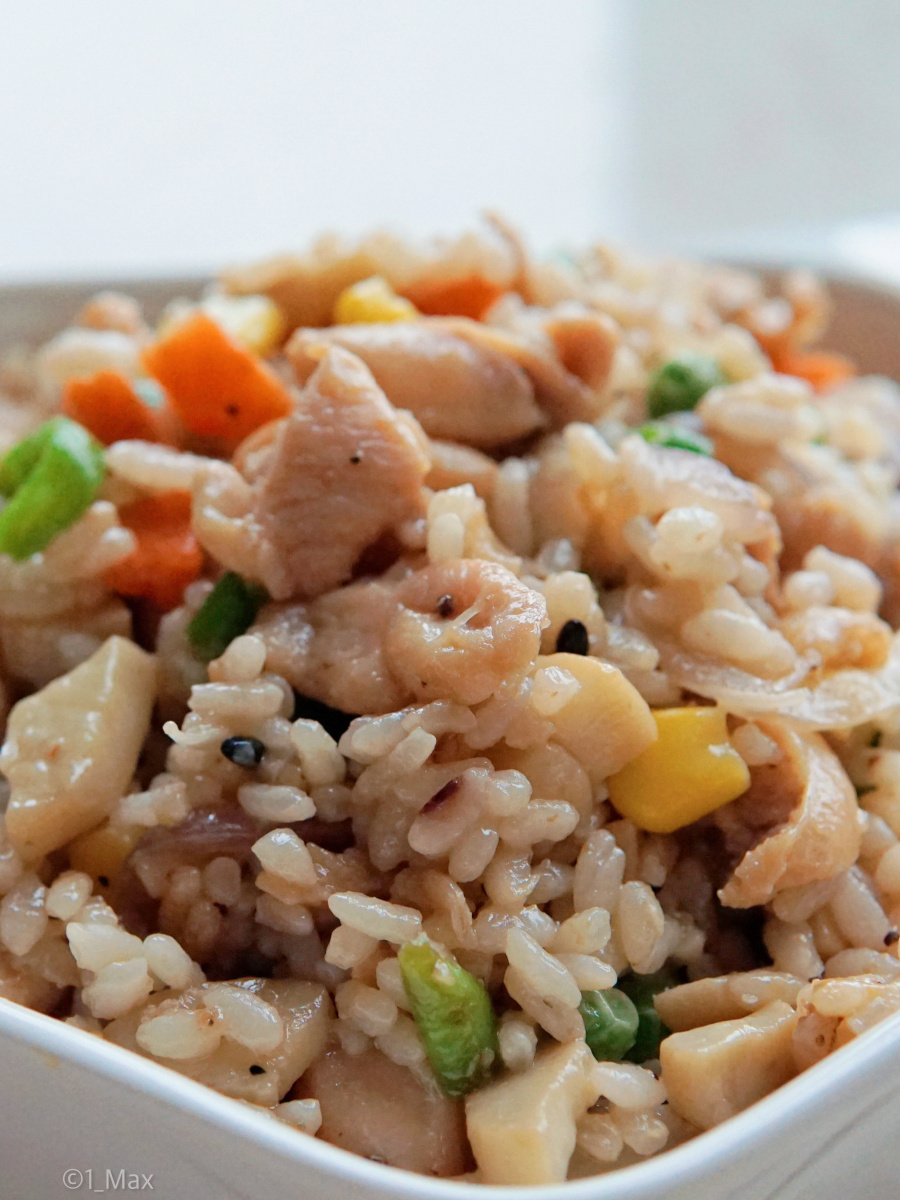 鸡腿炒饭