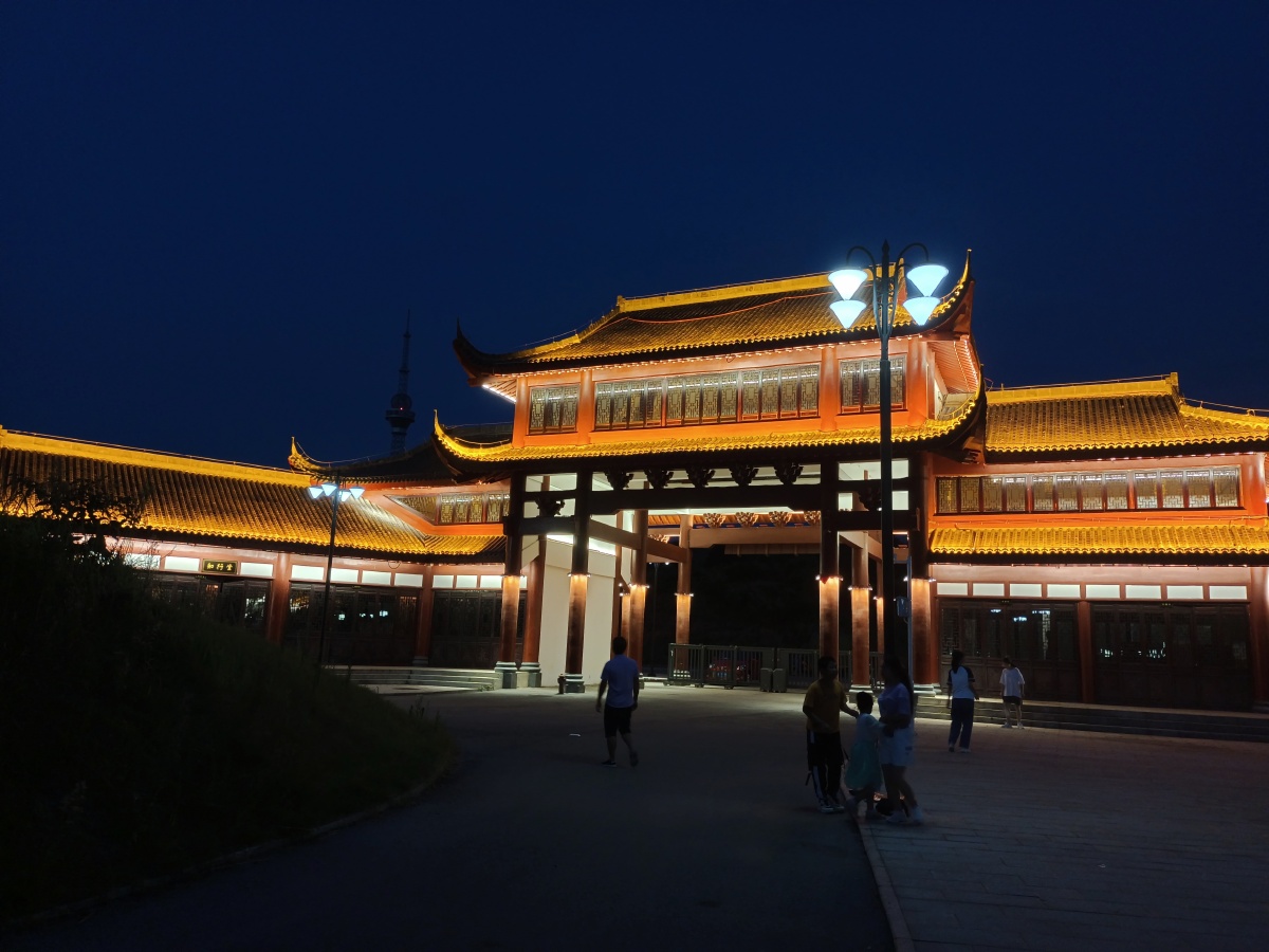 南丰曾巩博物馆夜景和内景