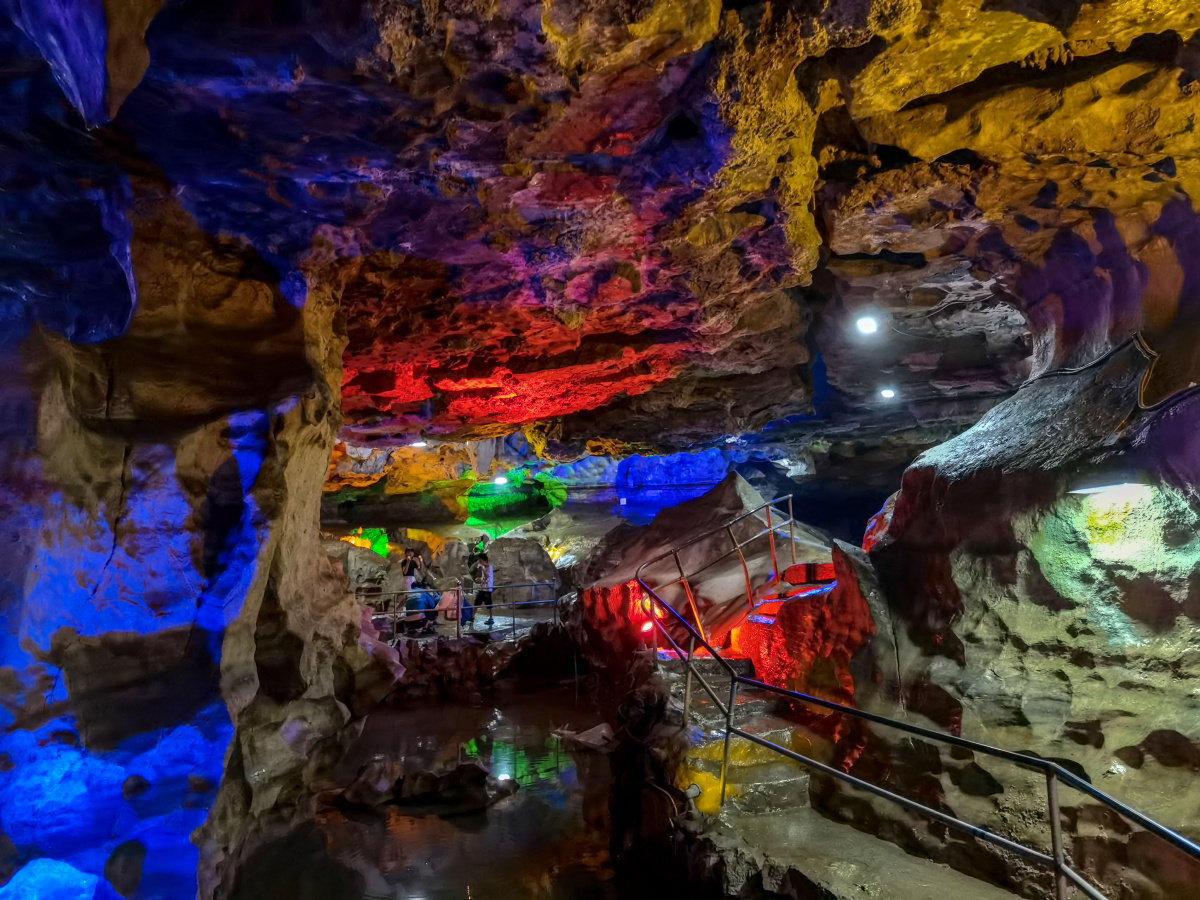 夏日避暑胜地林屋古洞溶洞景观