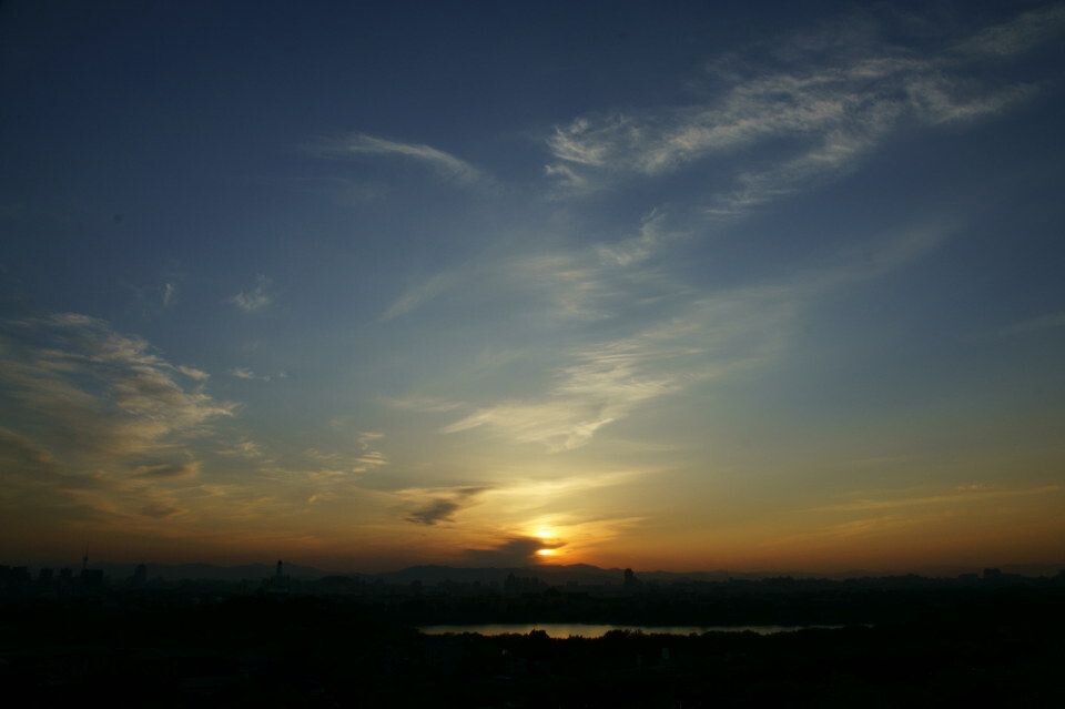 凤翔龙吟<br />
