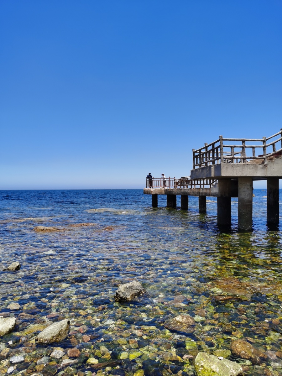 养马岛的海很美水很清
