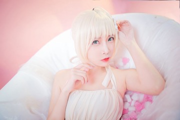 29003