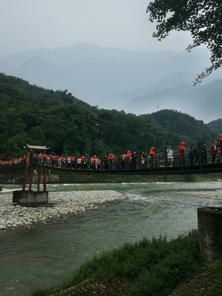 都江堰安澜桥也叫夫妻桥也称天下爱情第一桥
