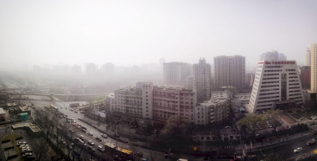 春暖花开的街头，污染指数4XX。