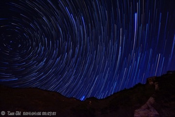 s_StarStaX_DSC_0406-DSC_0605_lighten_comet_wb_gimp