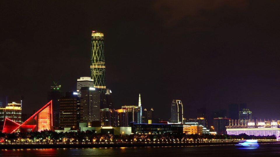 通透啊通透<br />
广州的晚上好久没有那么通透了