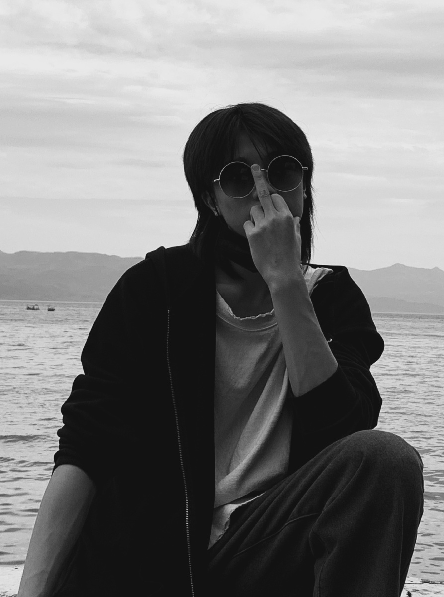 孤独患者第二期灰色系图片