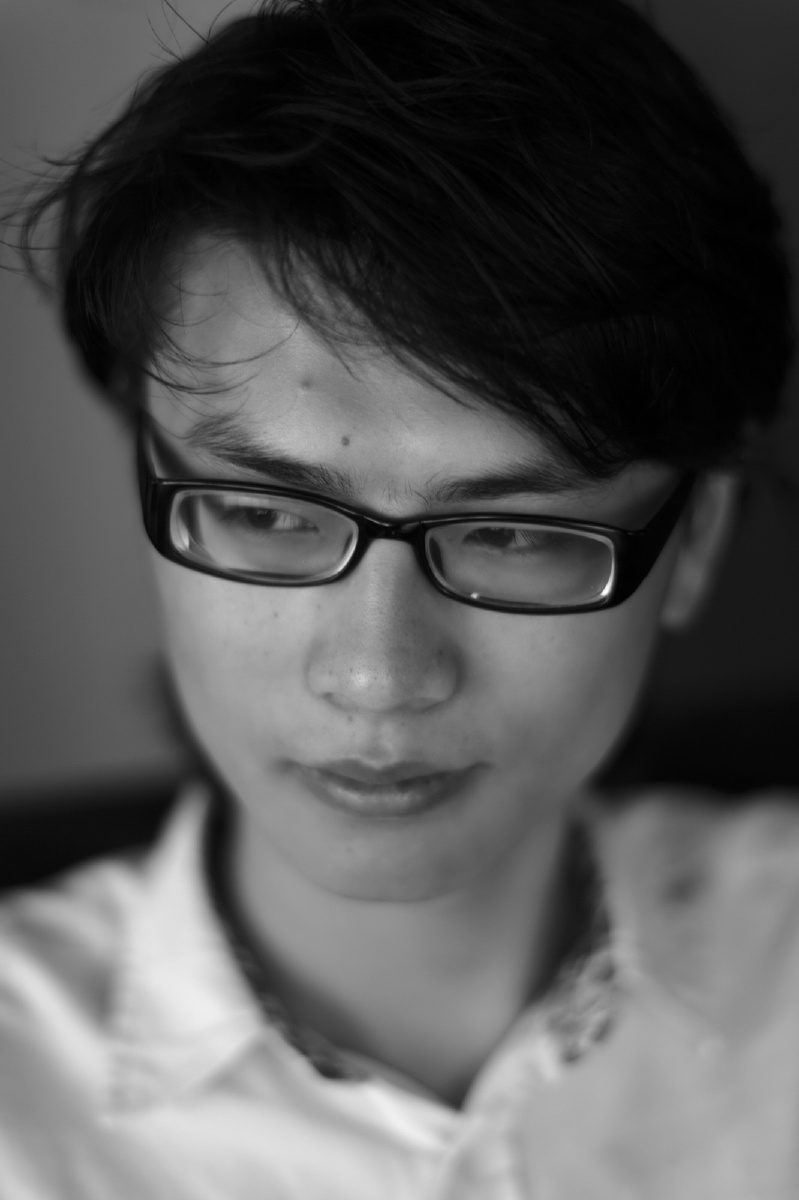 李峻峰，正在申请出国读研