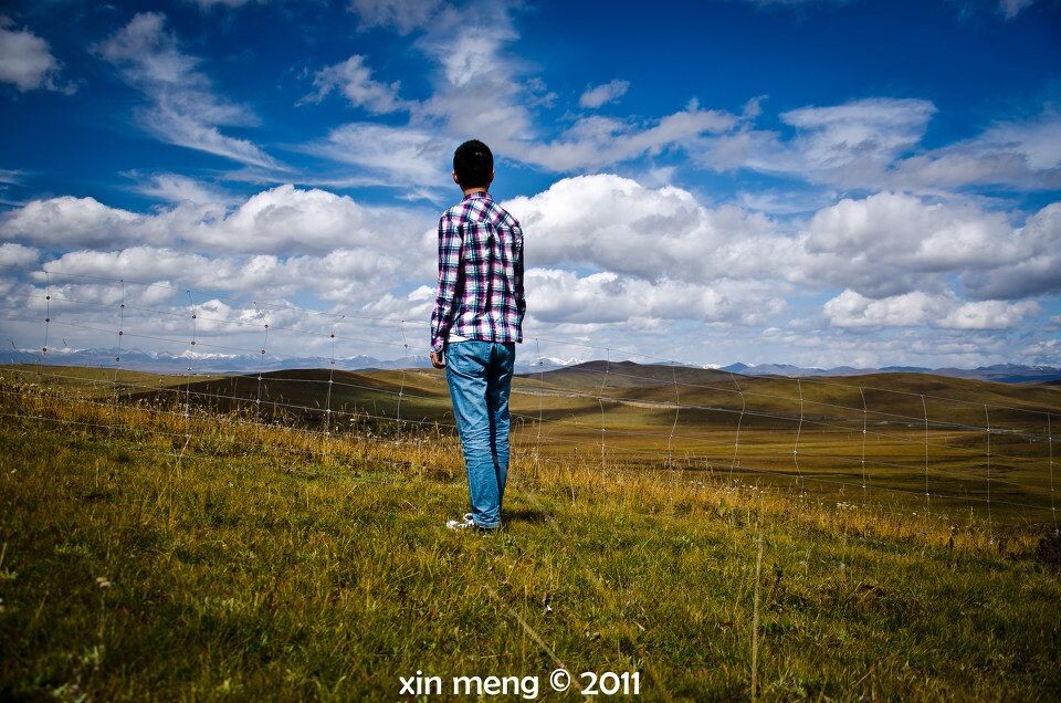 美丽的多尔盖大草原<br />
