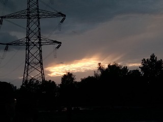 285
