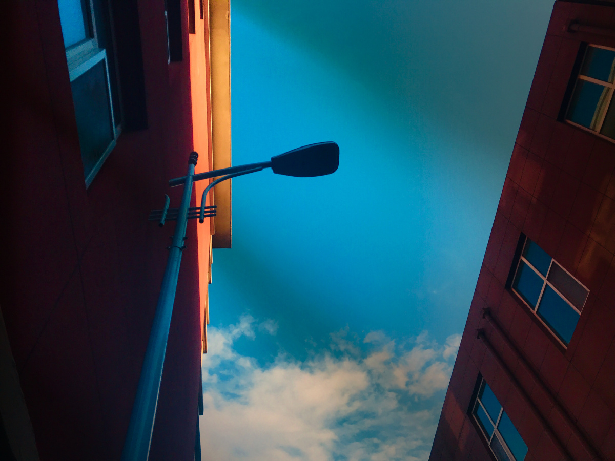 生活需要烟火也需要静静的美好不用刻意的去迎合有趣的人会相互迎合