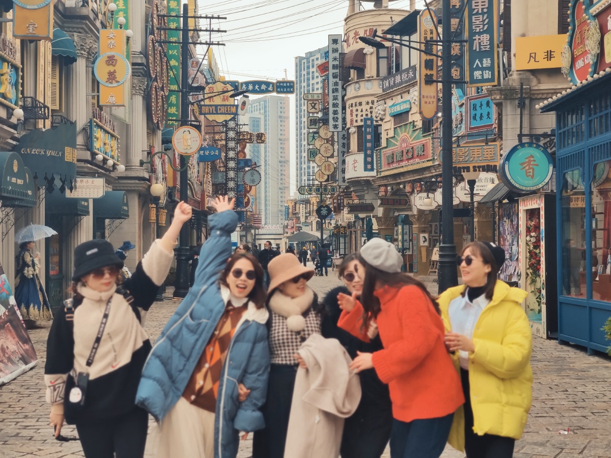 去年年底去的横店影视城现在看着照片还是如此的回味街拍广州街香港街