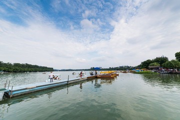 The pleasure boat wharf