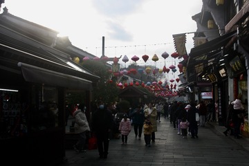 52CD58B3-4E1D-4023-AE72-AE135EA6A9F4/L0/001