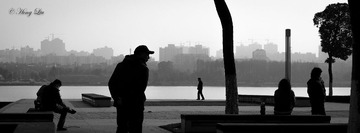 武汉（黑白）·琴台公园的人们.jpg