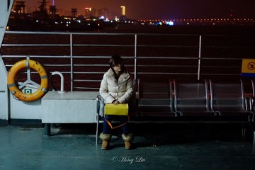 武汉（人）·夜晚的轮渡.jpg
