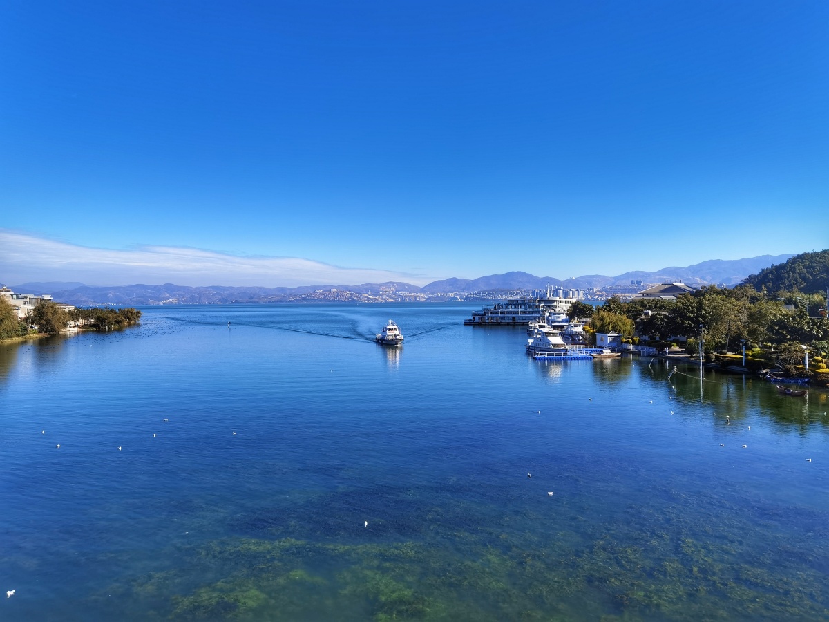 大理洱海西洱河兴盛桥锁水阁