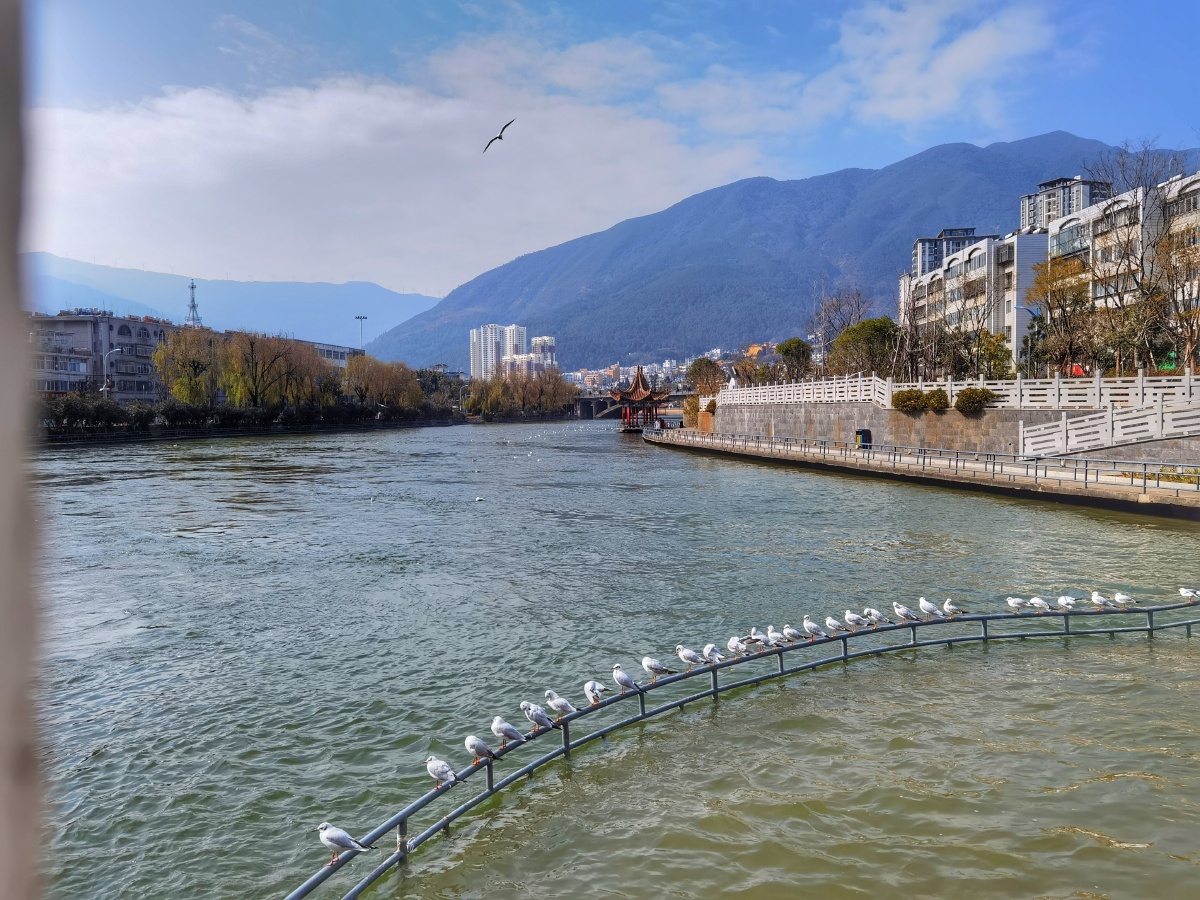 大理洱海西洱河兴盛桥锁水阁