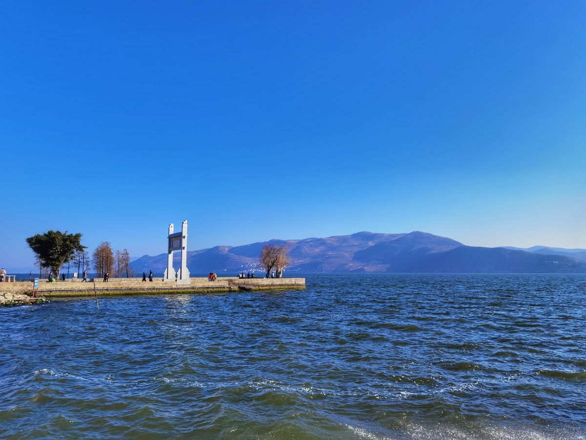 大理洱海西洱河兴盛桥锁水阁