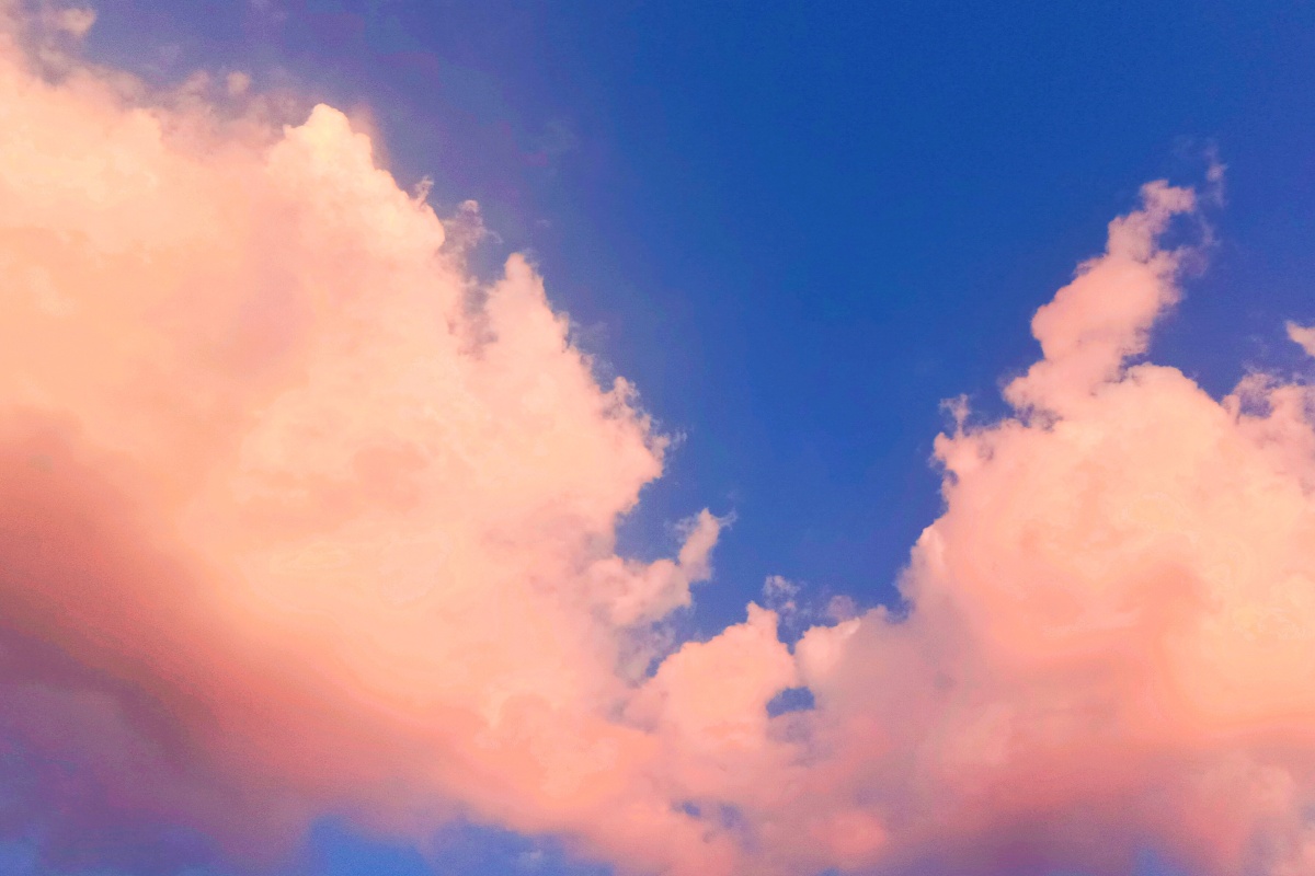 在这个粉红的天气是不是应该去欣赏一下云