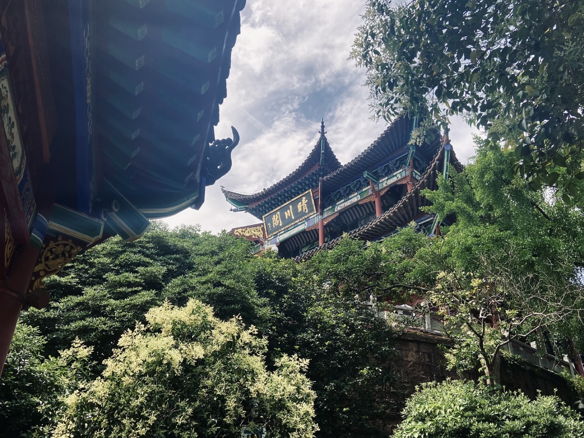 阴天里的晴川阁