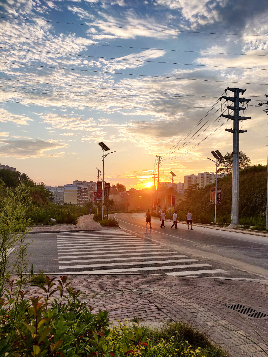 城市1/114秦时明月光2020年8月6日641关注朝阳最满意的风光照日出日落