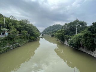 B64164F9-21AA-411A-A28C-8B999BDA1606/L0/001