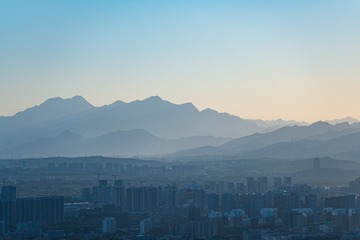1305853
