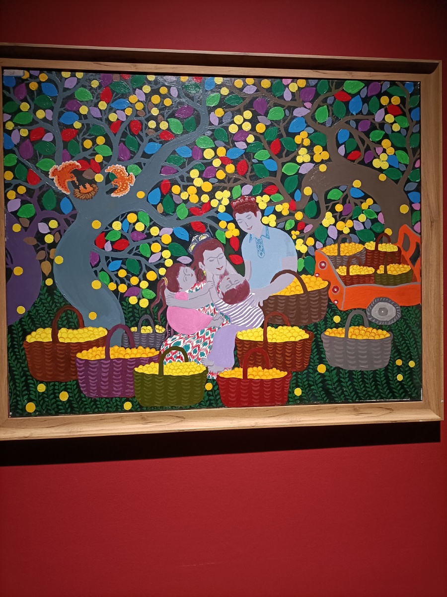 浙江美术馆农民画的色彩真的很不错